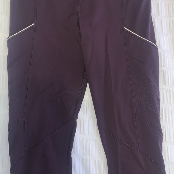 Lululemon Run On Leggings in deep purple - Picture 2 of 4